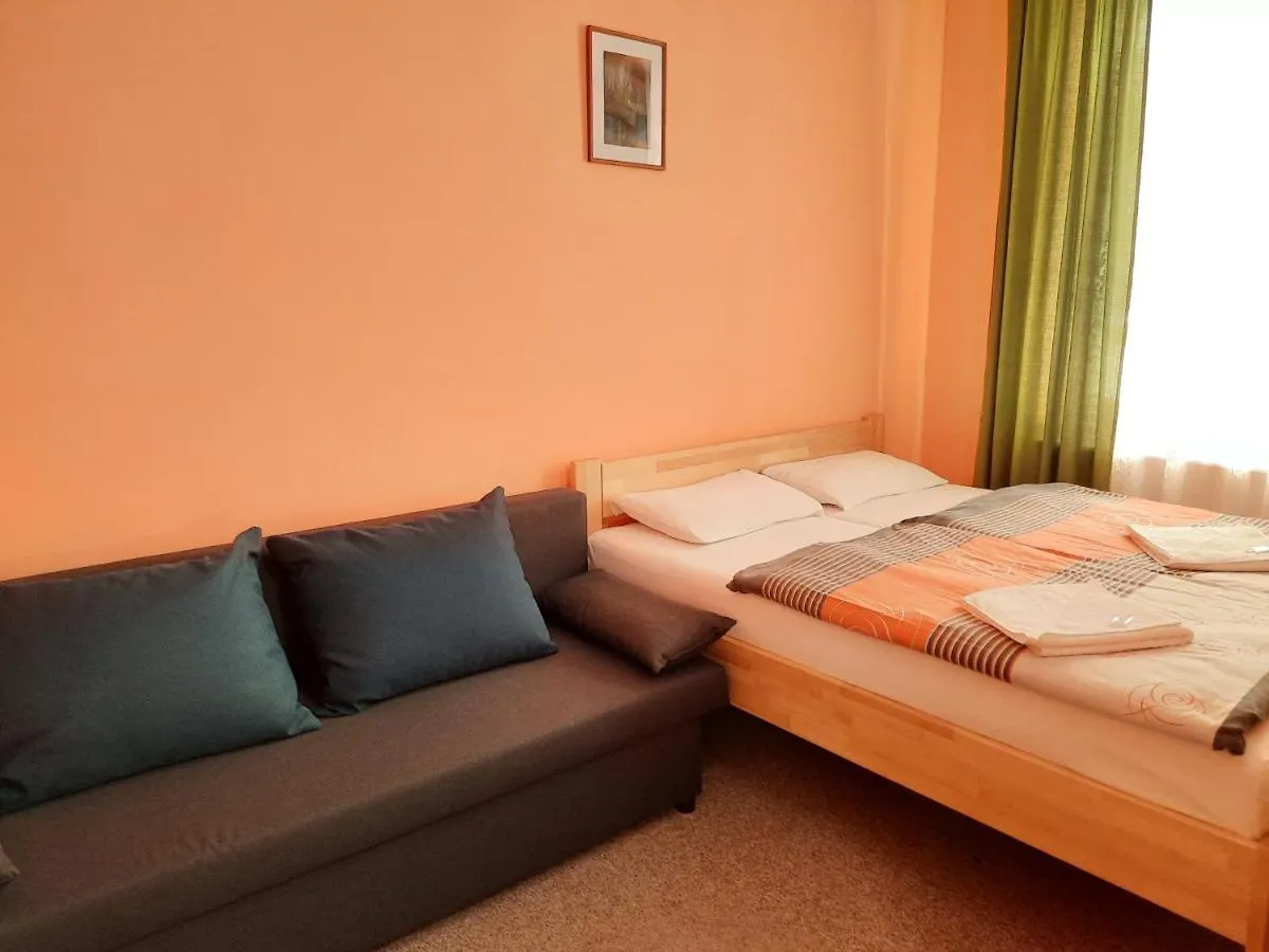 Pension City Center & L'Opera Prague Guest house