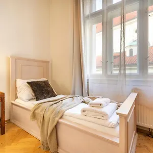 Templova - Old Town Aparthotel