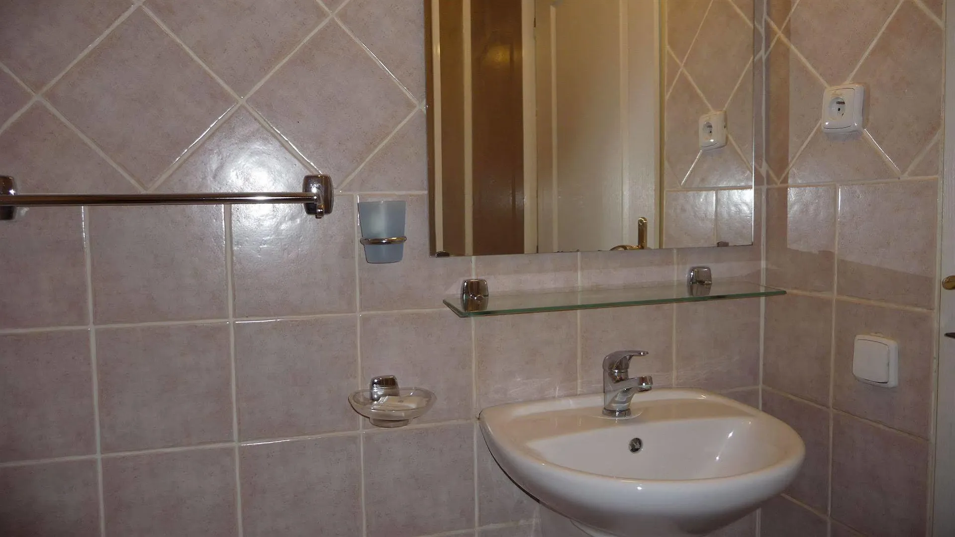 Pension City Center & L'Opera Prague Guest house