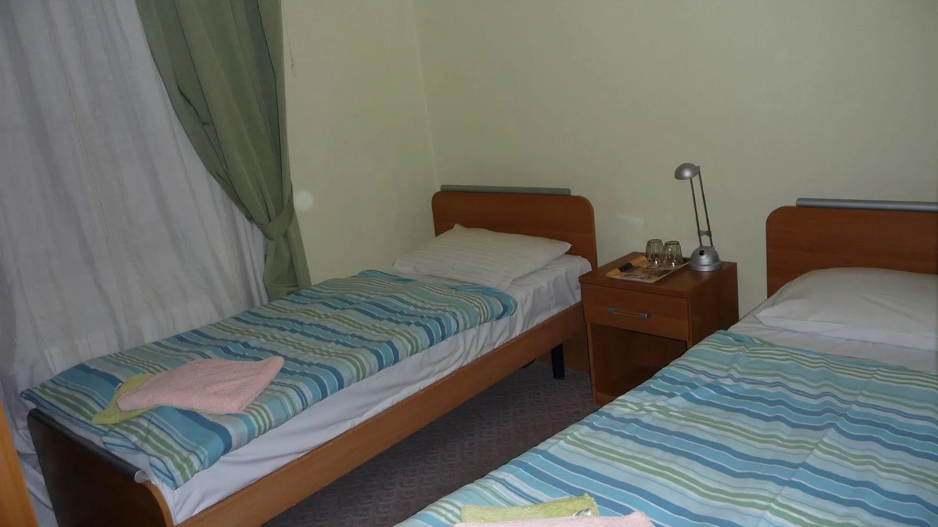 Pension City Center & L'Opera Prag 2*,